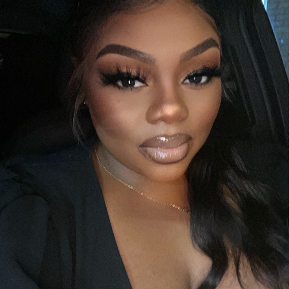 I’m BAAAACK! Meet the seller! 😘🥰